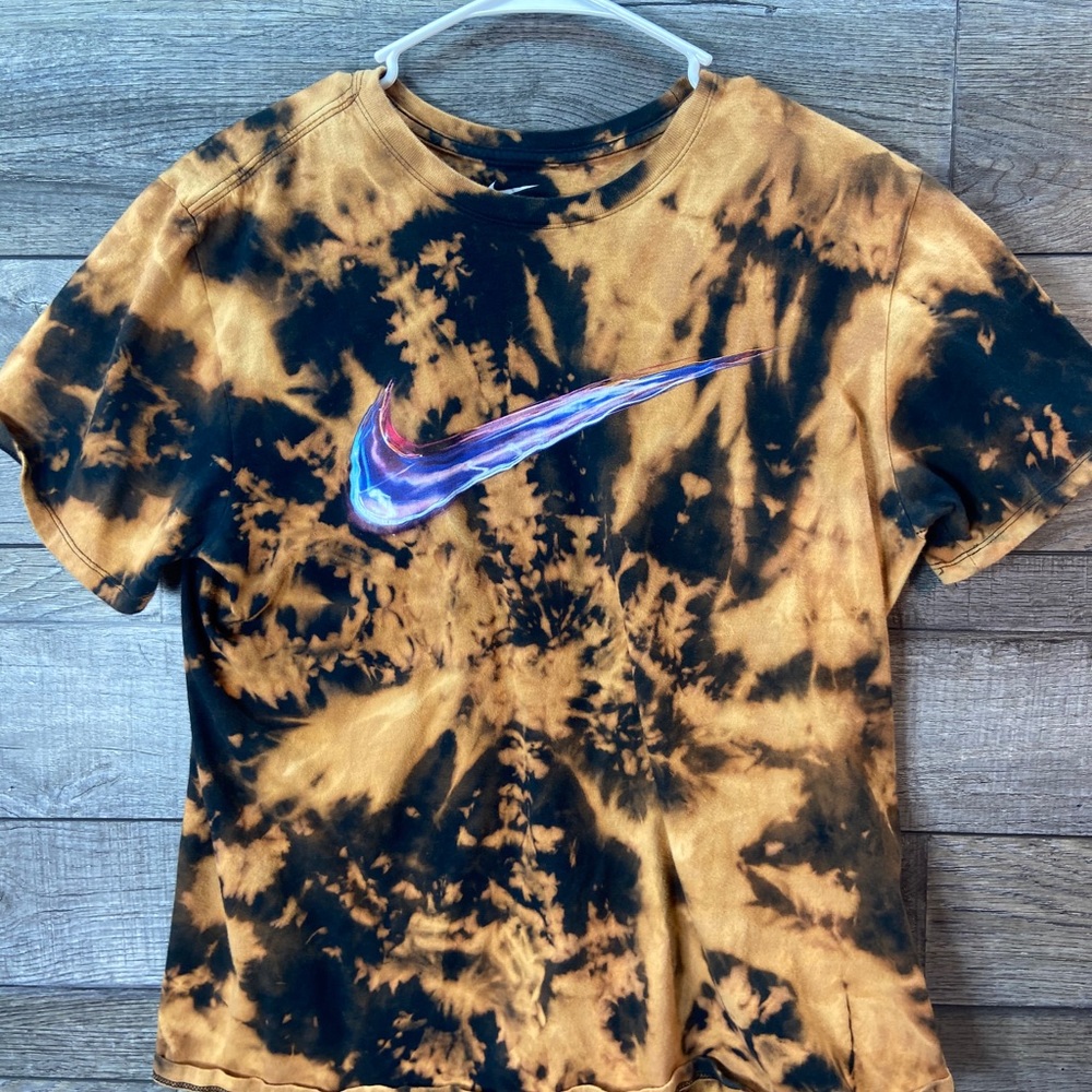 Nike swoosh graphic t custom dyed